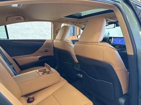 New 2025 Lexus ES 350 w/ Premium Package image 45