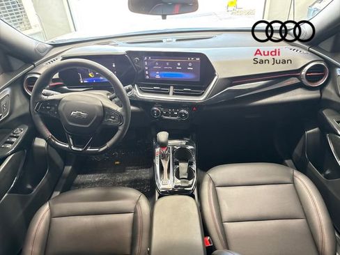 Used 2025 Chevrolet Trax RS w/ Sunroof Package image 36