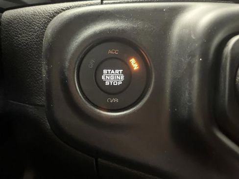 Used 2022 Jeep Wrangler Unlimited Sport image 19