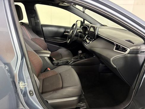 Used 2024 Toyota Corolla SE w/ SE Premium Package FWD image 17