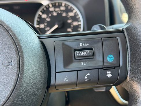 Used 2023 Nissan Rogue SV FWD image 15