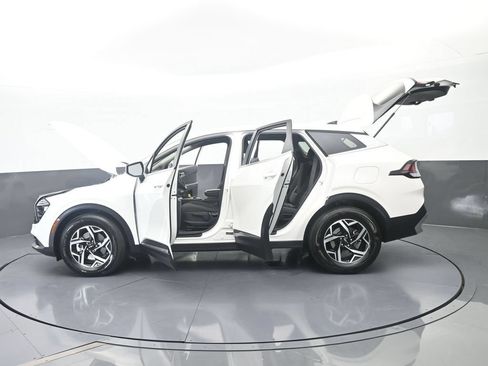 Used 2025 Kia Sportage LX FWD image 67