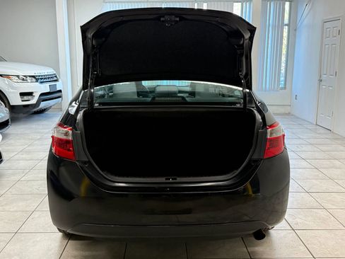 Used 2015 Toyota Corolla LE image 19