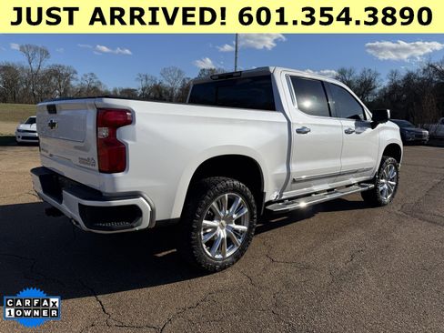 Used 2023 Chevrolet Silverado 1500 High Country w/ High Country Premium Package image 5