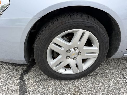 Used 2006 Chevrolet Impala LTZ FWD image 11