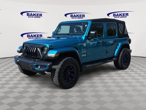 Used 2019 Jeep Wrangler Unlimited Sahara w/ Dual Top Group AWD/4WD image 7