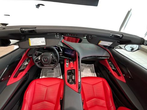 Used 2025 Chevrolet Corvette Stingray Preferred Cpe w/ Z51 Performance Package image 16