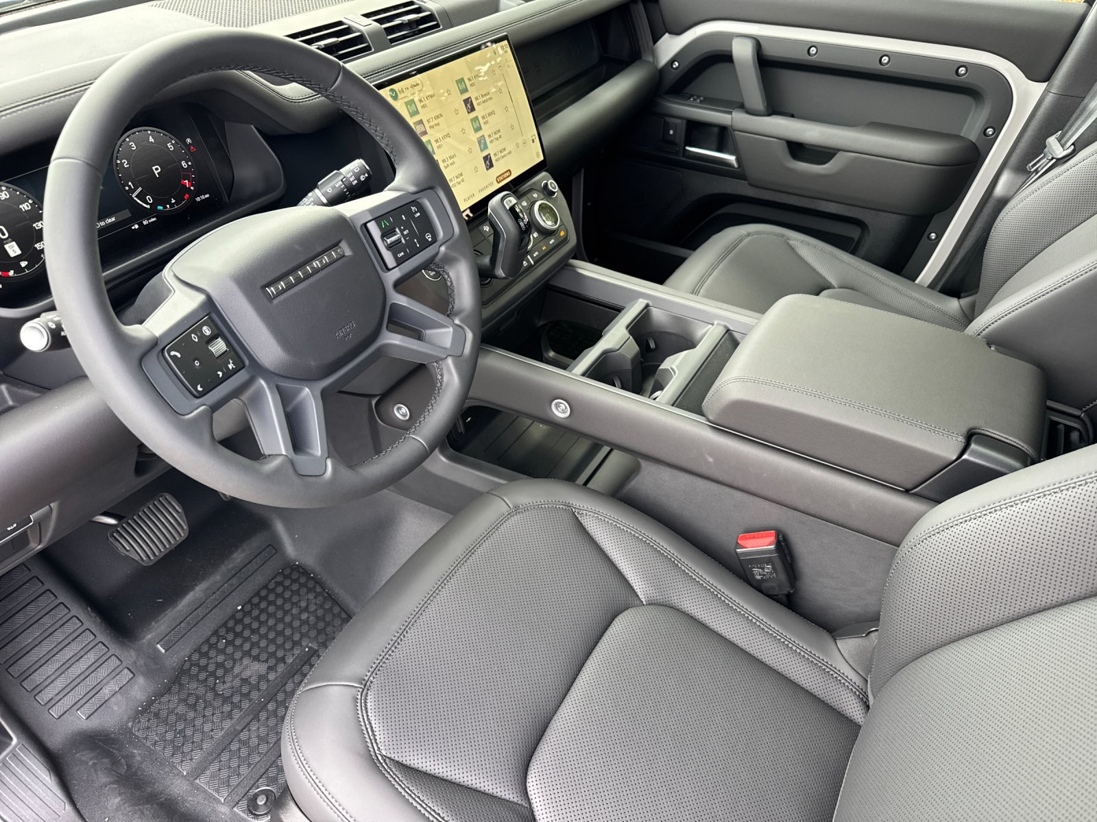 New 2026 Land Rover Defender 110 S AWD/4WD image 10