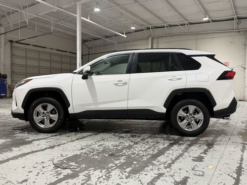 Used 2025 Toyota RAV4 XLE FWD image 6