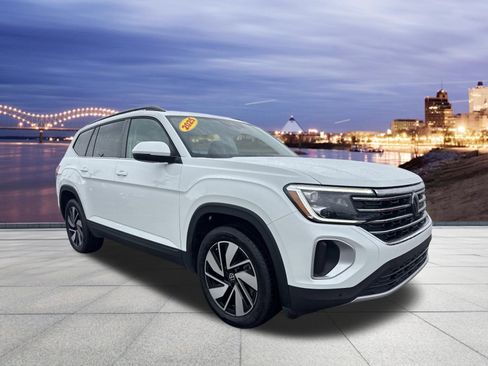 Used 2025 Volkswagen Atlas SE AWD/4WD image 4