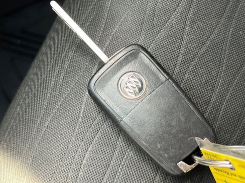 Used 2015 Buick Encore FWD image 27