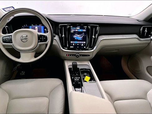 Certified 2025 Volvo S60 B5 Plus w/ Protection Package Premier image 20