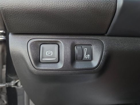 Used 2023 GMC Acadia SLE w/ Driver Convenience Package AWD/4WD image 17