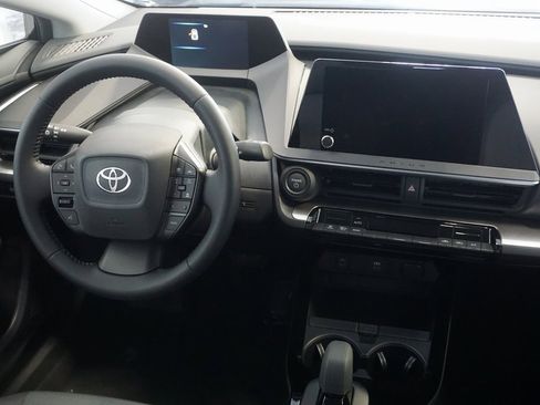 New 2026 Toyota Prius LE image 27