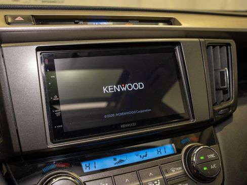 Used 2014 Toyota RAV4 XLE image 13