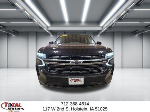 Used 2021 Chevrolet Suburban RST w/ Rear Media and Nav Package AWD/4WD image 3