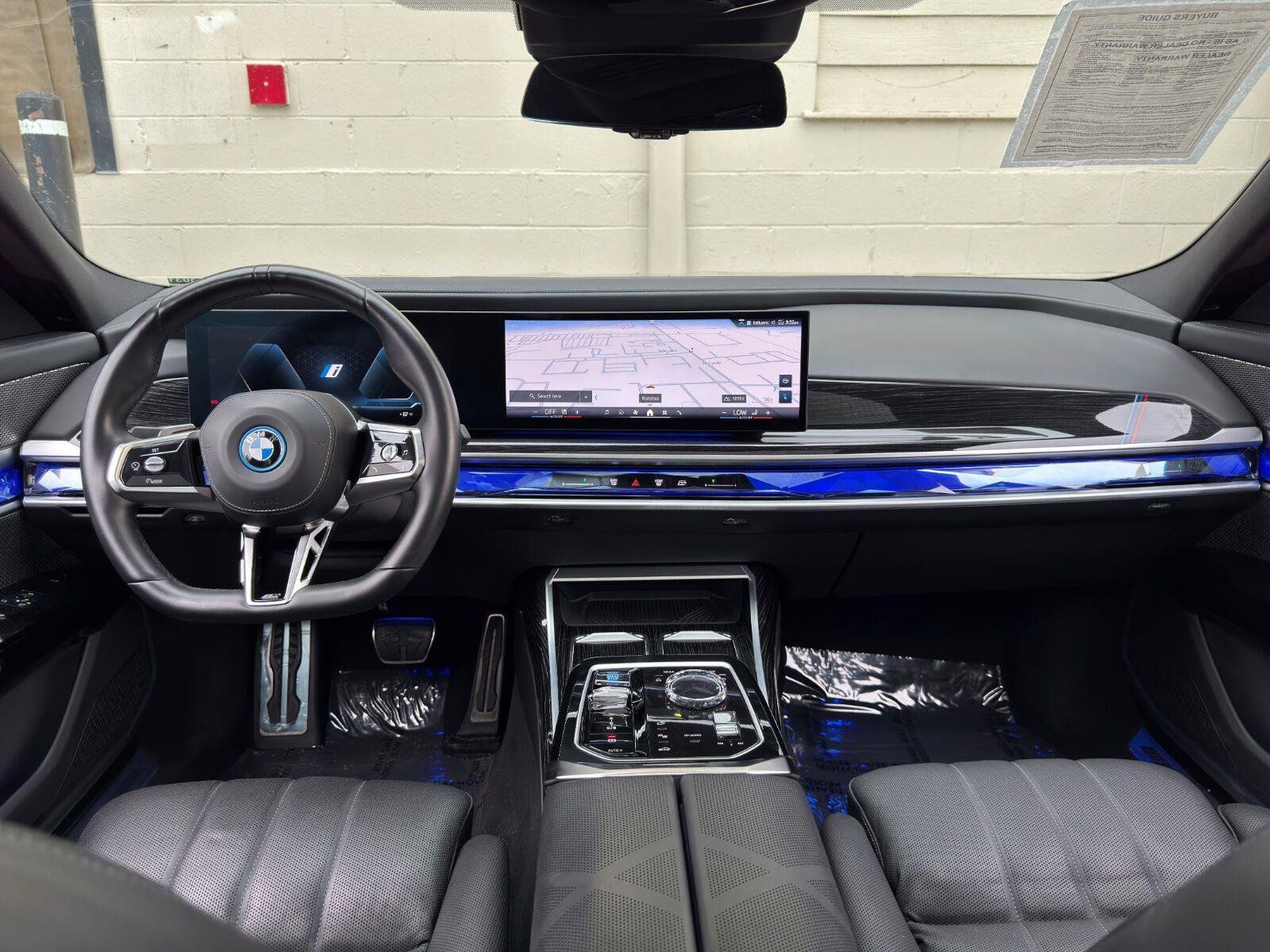 Used 2024 BMW i7 xDrive60 AWD/4WD image 13