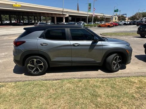 Used 2021 Chevrolet TrailBlazer RS w/ Sun and Liftgate Package FWD image 6