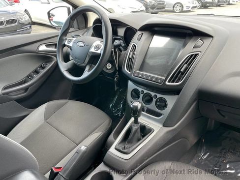 Used 2014 Ford Focus SE FWD image 15