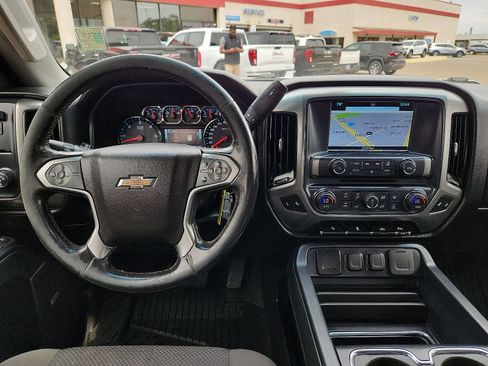 Used 2018 Chevrolet Silverado 1500 LT w/ Texas Edition RWD image 12