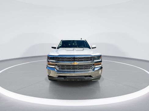 Used 2018 Chevrolet Silverado 1500 LT w/ All Star Edition image 3