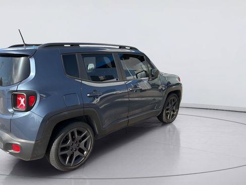 Used 2021 Jeep Renegade Latitude FWD image 3