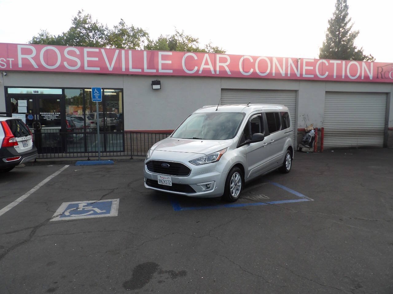 Used 2019 Ford Transit Connect XLT FWD image 1