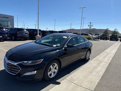 Used 2023 Chevrolet Malibu LT FWD image 4