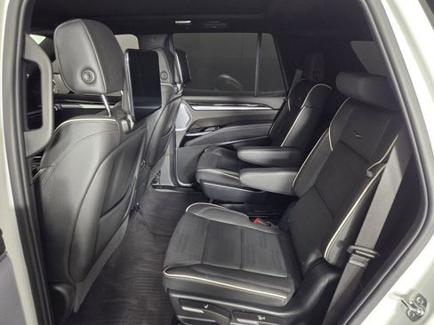 Used 2025 Cadillac Escalade Sport w/ Touring Package image 25