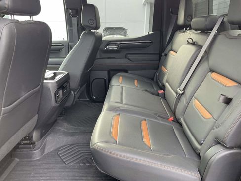 Used 2024 GMC Sierra 1500 AT4 w/ AT4 Premium Package AWD/4WD image 13