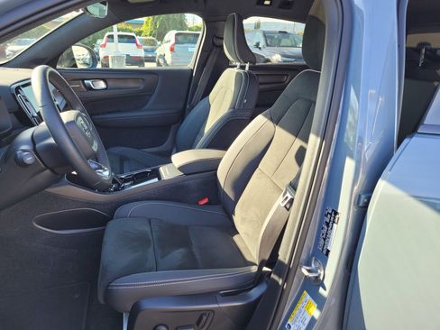 Certified 2023 Volvo C40 P8 Recharge Ultimate image 13