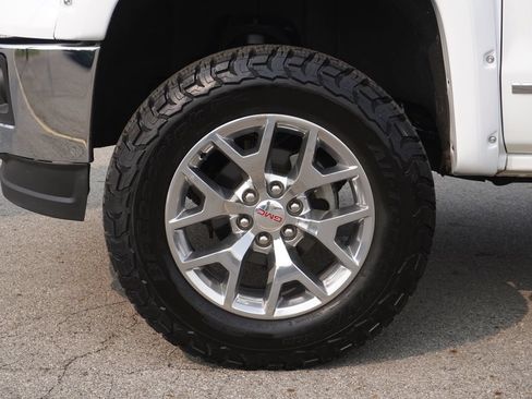 Used 2015 GMC Sierra 1500 SLT w/ SLT Crew Cab Value Package AWD/4WD image 10