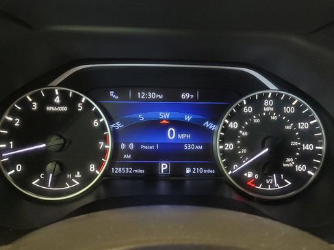 Used 2016 Nissan Maxima Platinum FWD image 23