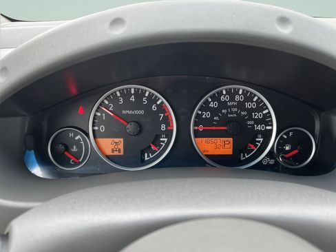 Used 2015 Nissan Frontier SL image 17