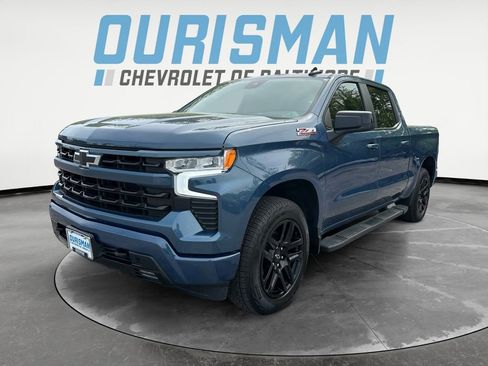 Used 2024 Chevrolet Silverado 1500 RST w/ Z71 Off-Road Package AWD/4WD image 2
