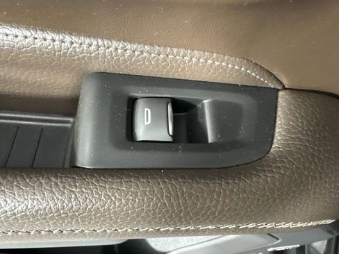 Used 2021 GMC Yukon Denali w/ Denali Premium Package image 48