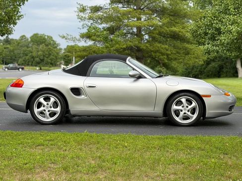 Used 1997 Porsche Boxster RWD image 7