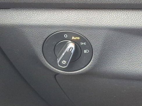 Certified 2023 Volkswagen Jetta GLI Autobahn image 28