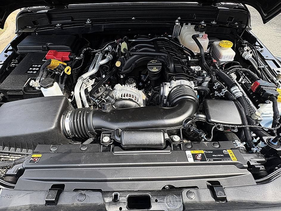 Used 2022 Jeep Wrangler Rubicon AWD/4WD image 24