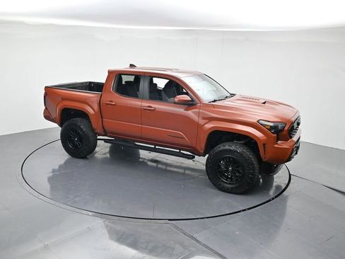 Used 2025 Toyota Tacoma TRD Sport image 39