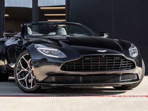 Used 2019 Aston Martin DB11 Volante RWD image 5