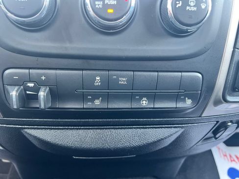 Used 2017 RAM 1500 Big Horn AWD/4WD image 32