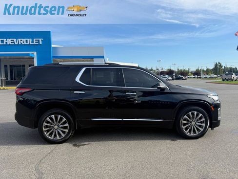 Used 2023 Chevrolet Traverse Premier w/ LPO, Floor Liner Package AWD/4WD image 8