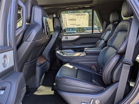 New 2025 Lincoln Navigator Black Label image 13