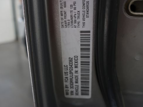 Used 2023 RAM 3500 Laramie AWD/4WD image 70