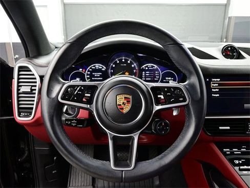 Used 2023 Porsche Cayenne Platinum Edition image 8