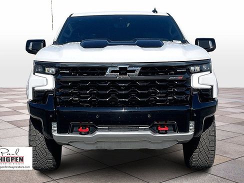 Used 2025 Chevrolet Silverado 1500 ZR2 w/ Technology Package image 3