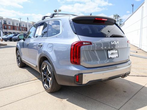 Used 2025 Kia Telluride S AWD/4WD image 3