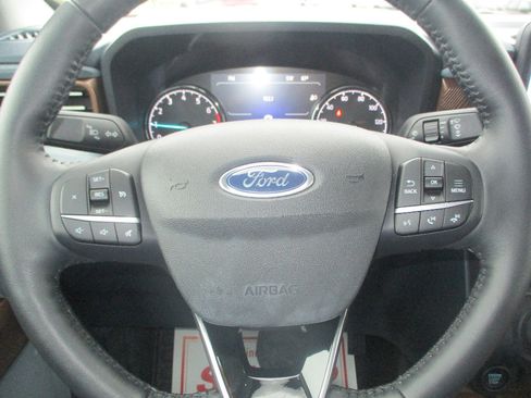 Used 2022 Ford Maverick Lariat image 12
