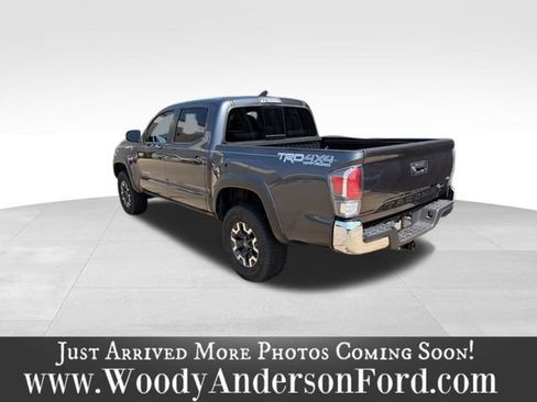 Used 2020 Toyota Tacoma TRD Off-Road AWD/4WD image 5